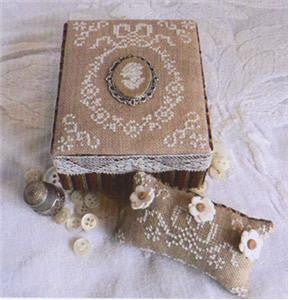 Mani di Donna ~ Ancient Lady Sewing Box w/Medallion & Pin Set