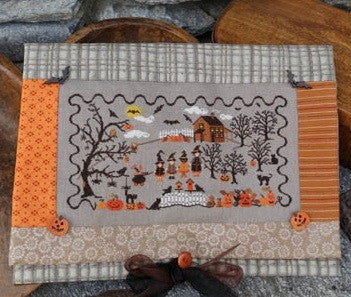 Sara Guermani ~ Pochette Halloween w/hand-painted wood buttons