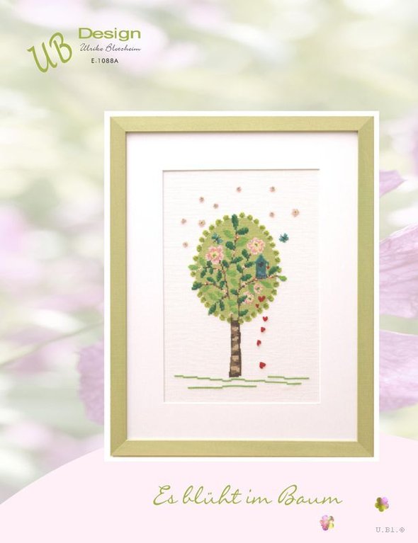UB Design ~ Es blüht im Baum
