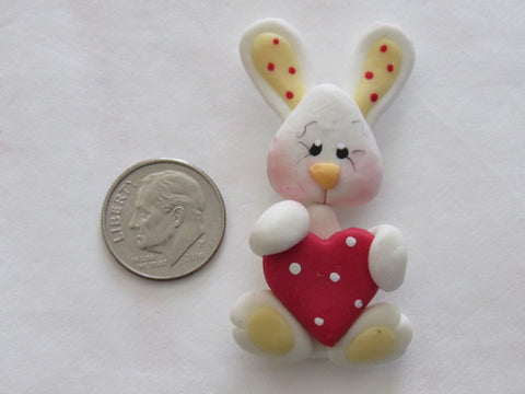 Needle Minder ~ Bunny Love w/Red Heart (Clay)