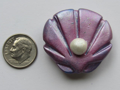 Needle Minder ~ Shell with Pearl (Clay) ONE OF A KIND!