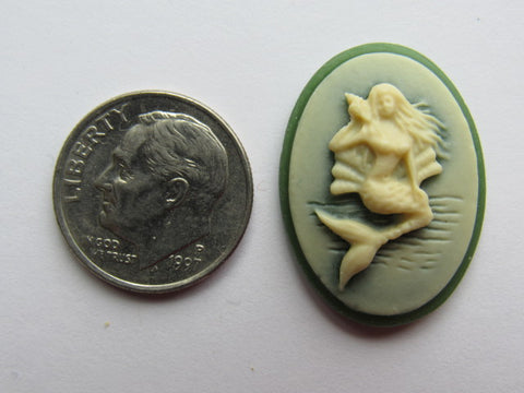 Needle Minder ~ Green Mermaid Cameo