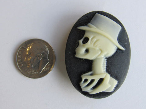 Needle Minder ~ Top Hat Skull   **very limited # available
