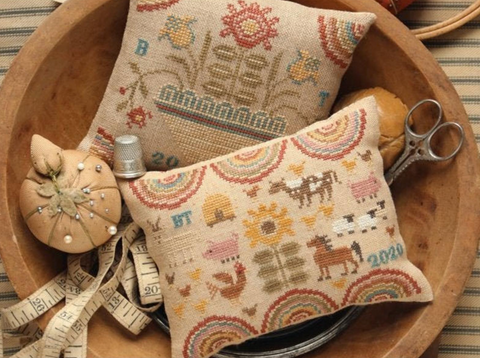 Heartstring Samplery ~ Farm & Folk Penny Cushions