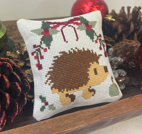 Annabella's ~ Pillow Pals Christmas Edition ~ Hazel The Hedgehog