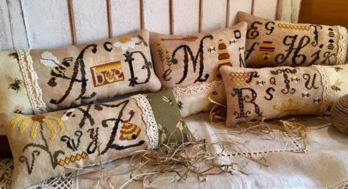Rovaris ~ Bee Alphabet w/charms
