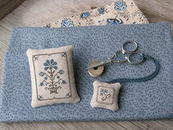 Beehive Needleworks ~ Annalise Wickham Pincushion & Scissor Weight