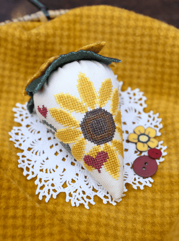 Erica Michaels Designs ~ Sunshine Berry LINEN Collection