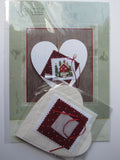 UB Design ~ Christmas House in the Forest w/wooden heart & materials - Stickanleitung inkl. Materialpackung "Weihnachtshäuschen im Wald"