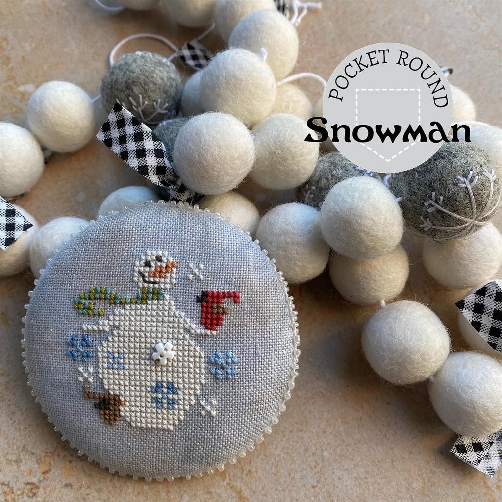 Heart In Hand ~ Pocket Round Snowman
