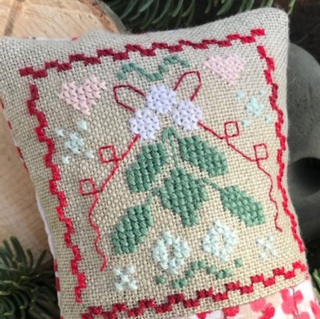 Luhu Stitches ~ Little Winter Fling