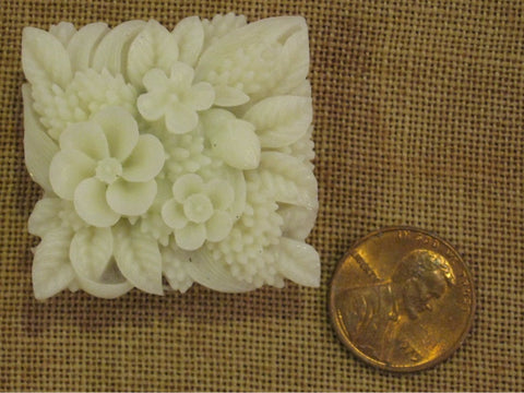 Needle Minder ~ Floral Square
