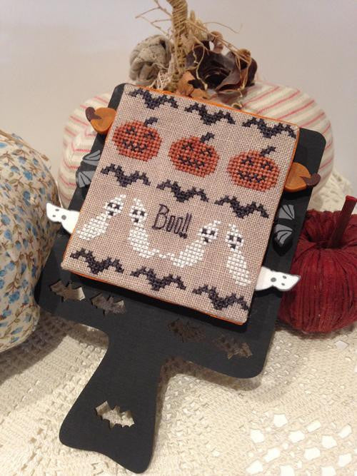 Mani di Donna ~ Halloween Hornbook (includes hornbook)