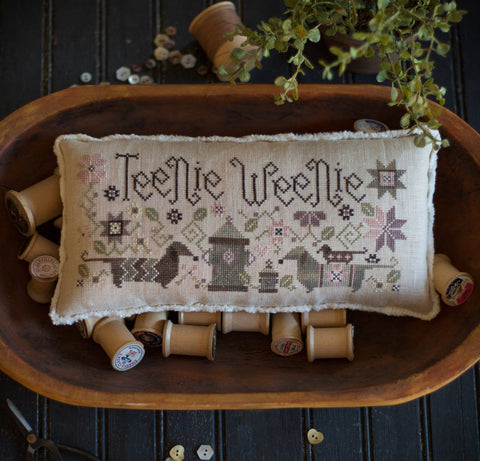 Plum Street Samplers ~ Teenie Weenie