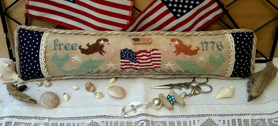Rovaris ~ Patriotic Mermaids w/charms