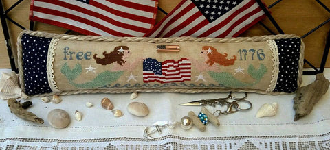 Rovaris ~ Patriotic Mermaids w/charms