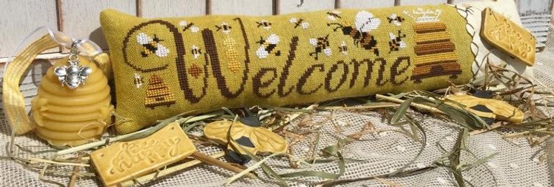 Rovaris ~ Welcome Bees w/silver bee charm