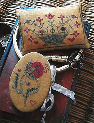 Stacy Nash Primitives ~ Summer Pomegranate Needle Book& Pinkeep