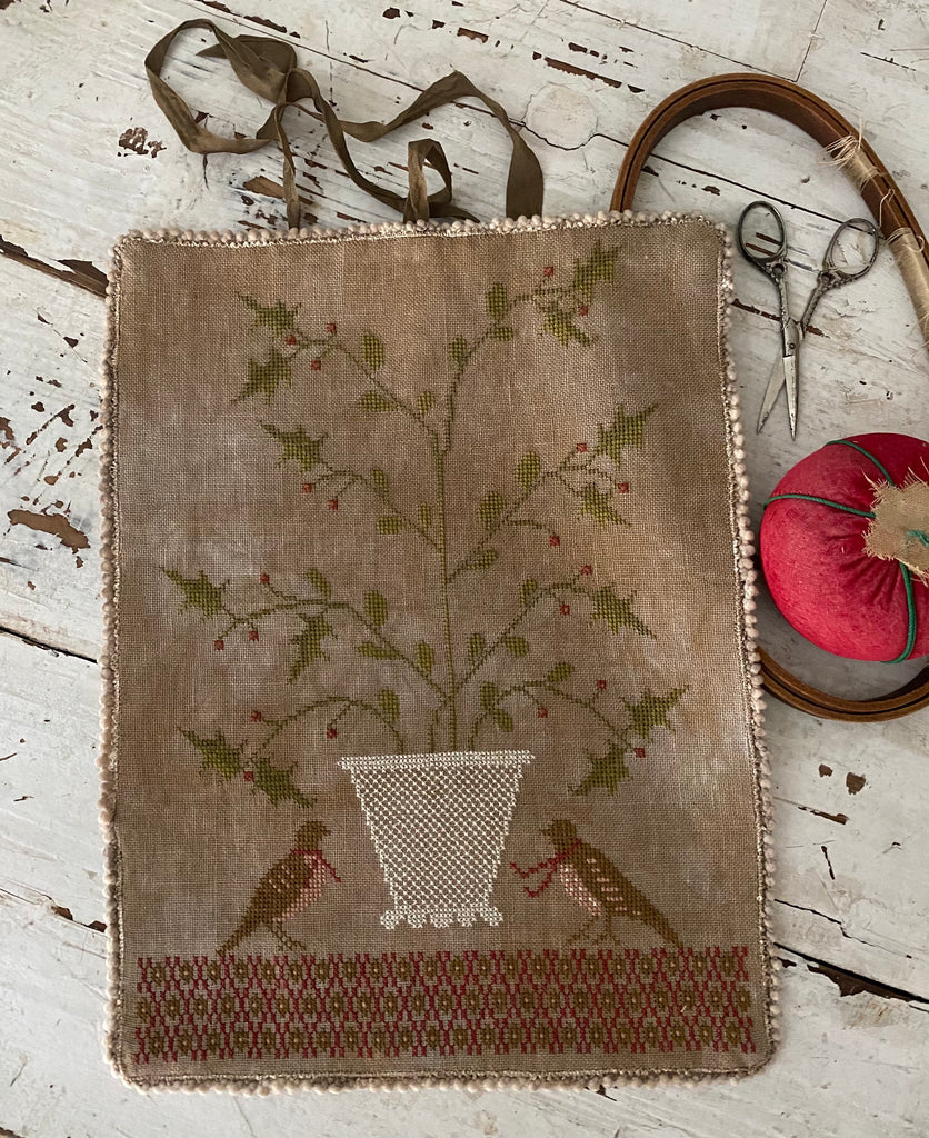 Stacy Nash Primitives ~ Holly Basket Sewing Roll